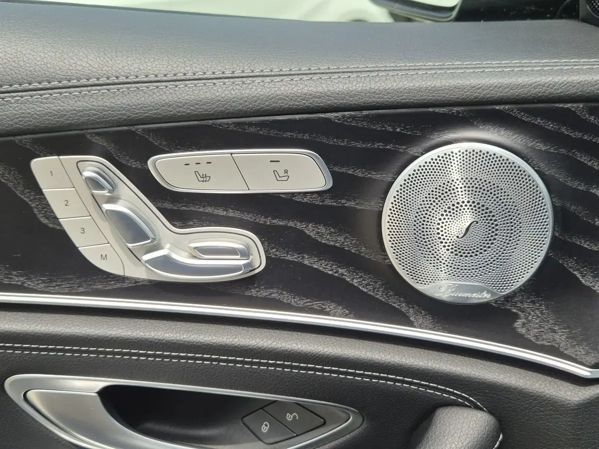 Mercedes-Benz Classe E usata  (20)