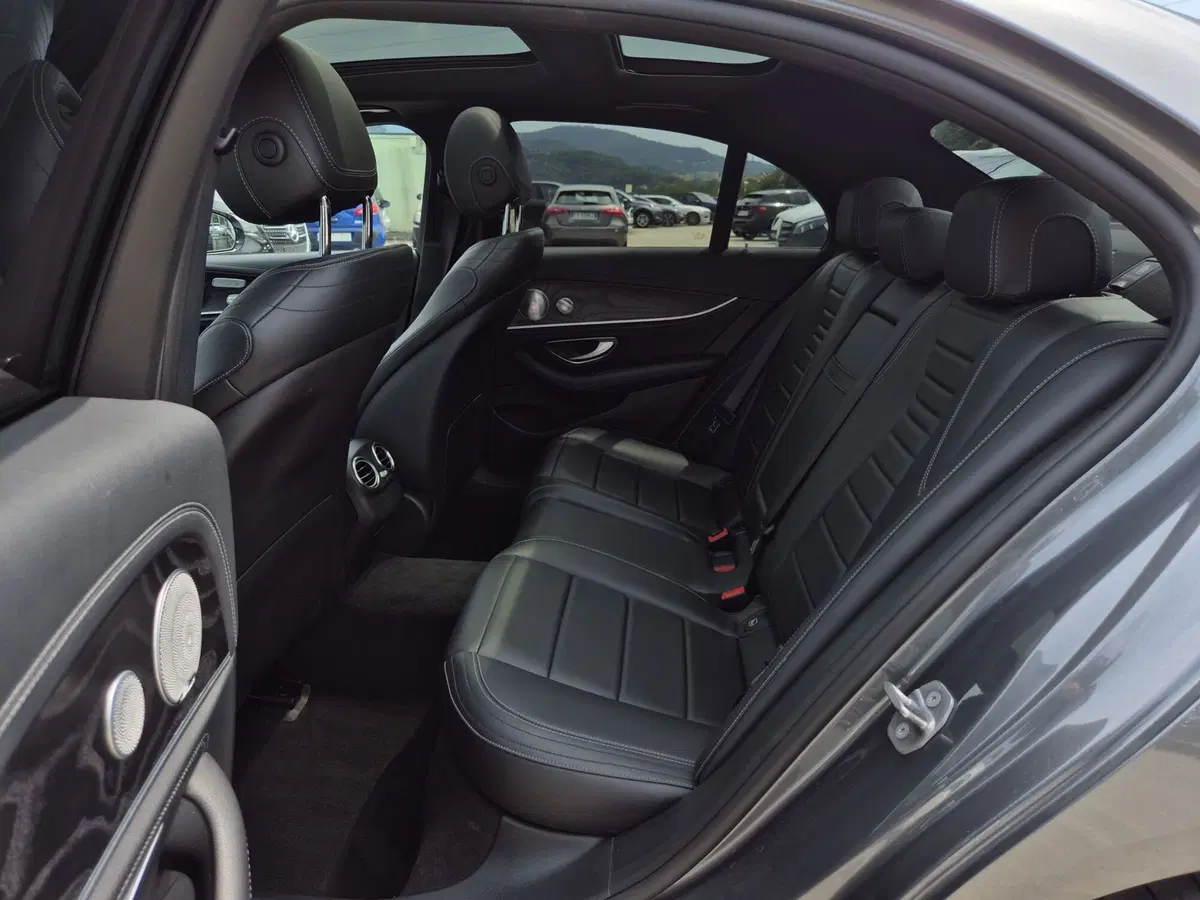 Mercedes-Benz Classe E usata  (7)