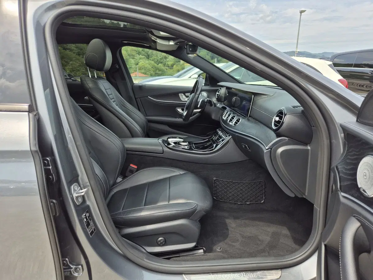 Mercedes-Benz Classe E usata  (9)