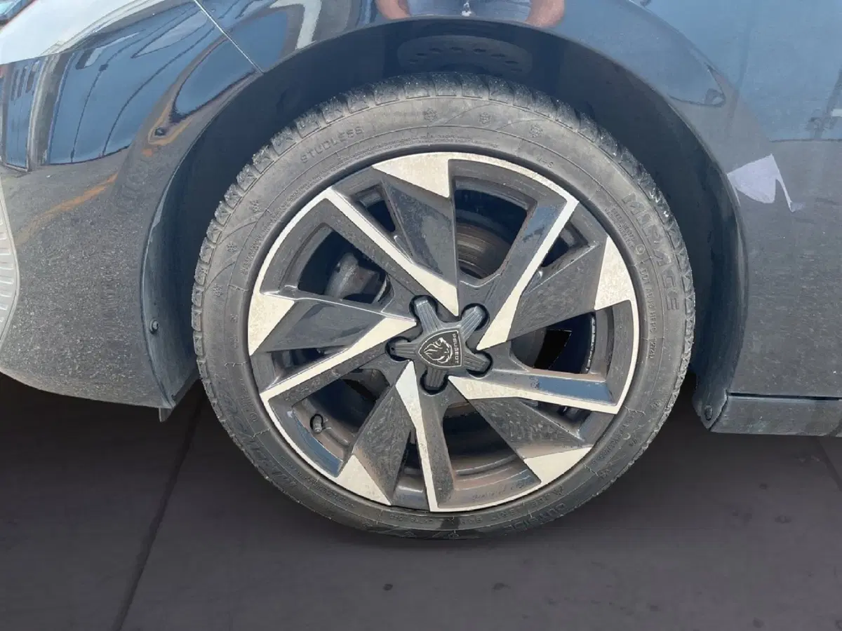 Peugeot 308 Tre Volumi usata a Torino (8)