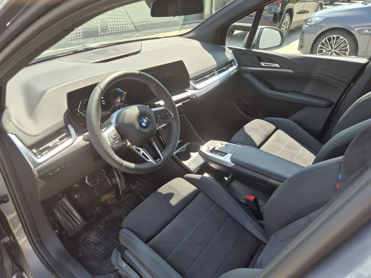 BMW Serie 2 Active Tourer nuova a Genova (6)