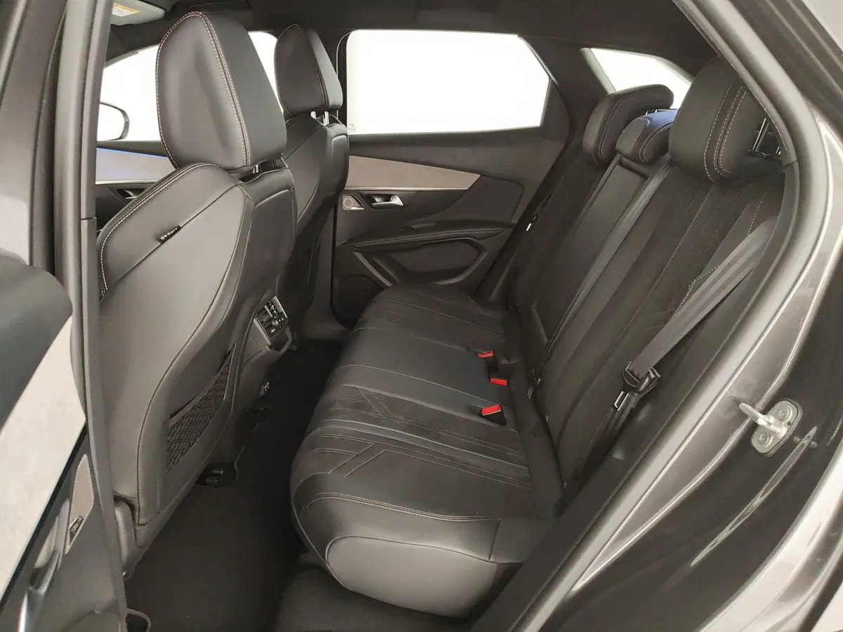 Peugeot 3008 usata a Caserta (20)