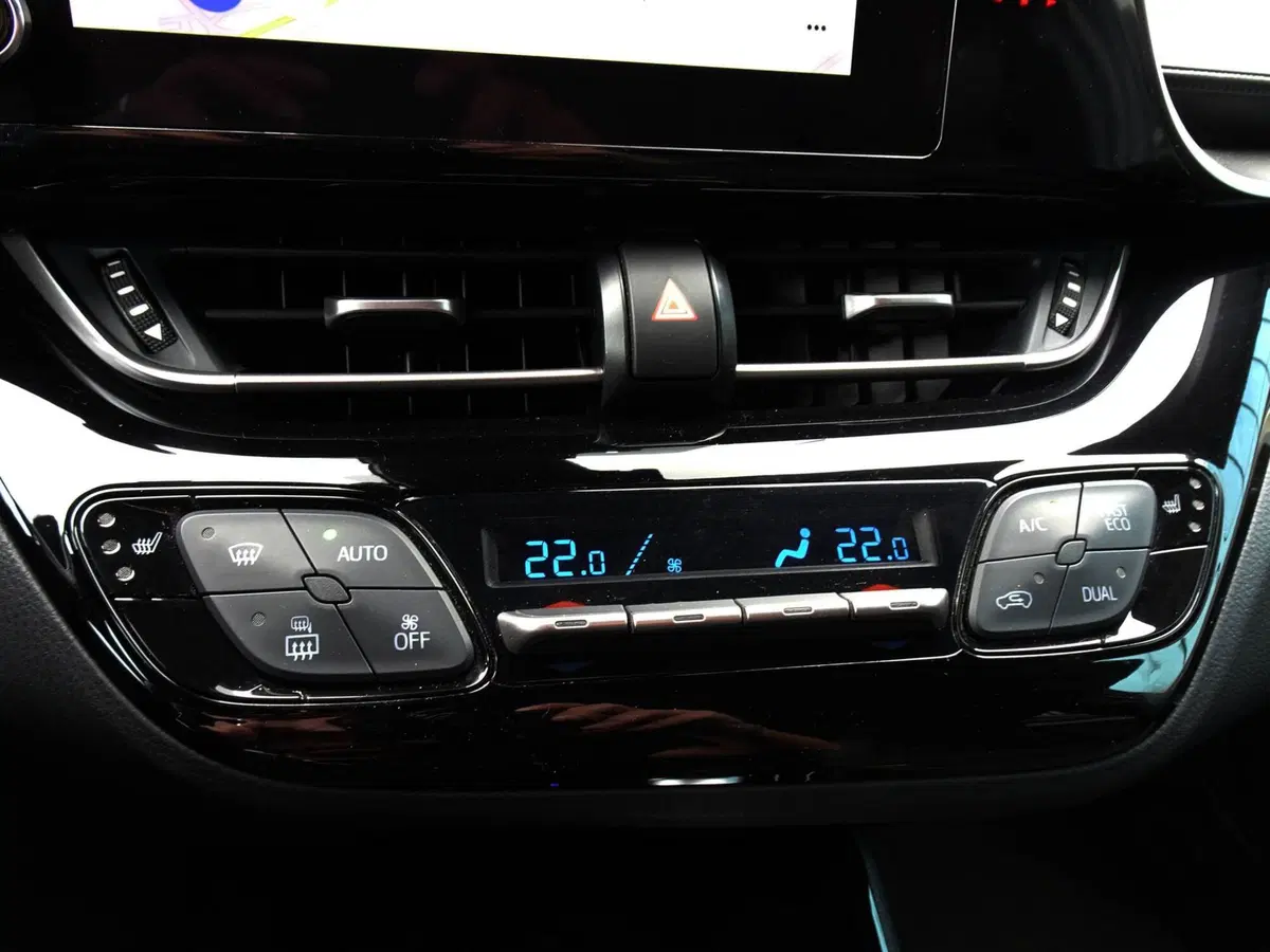 Toyota Toyota C-HR usata a Treviso (15)