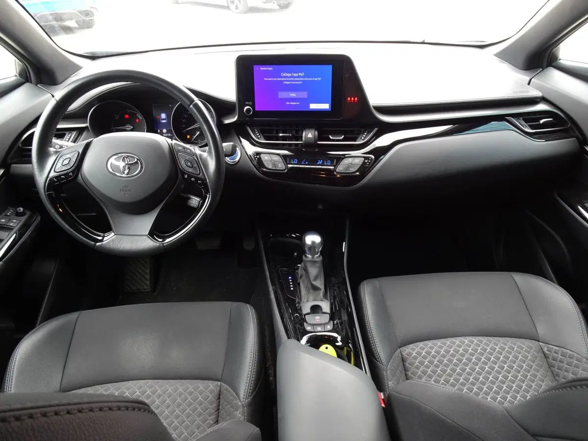 Toyota Toyota C-HR usata a Treviso (11)