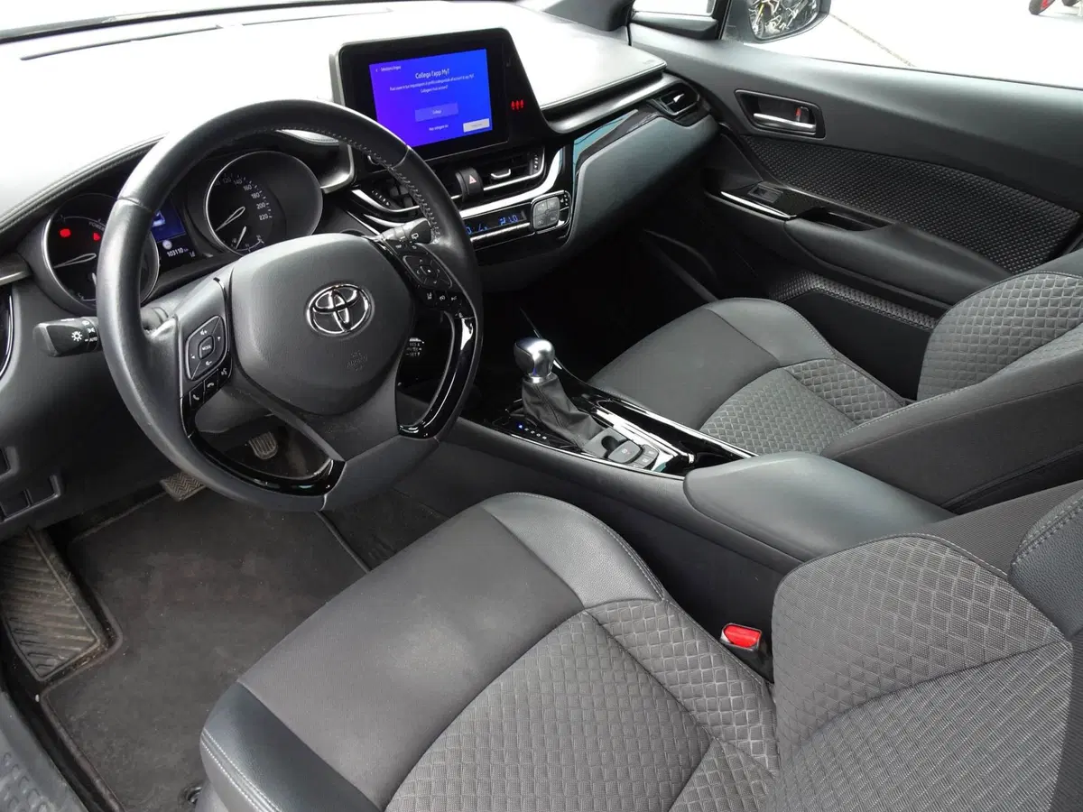 Toyota Toyota C-HR usata a Treviso (7)