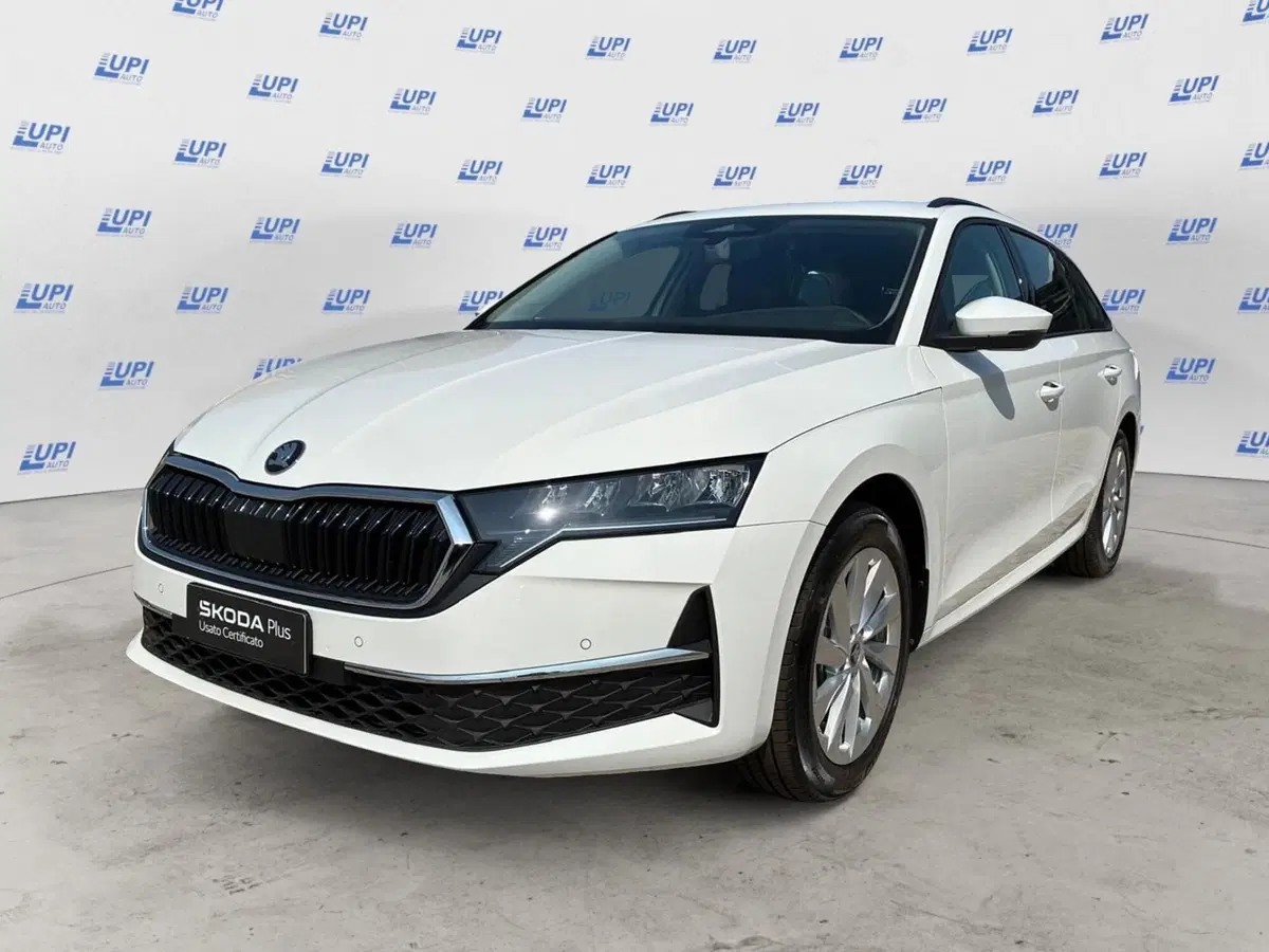 Skoda Octavia Station Wagon nuova a Prato