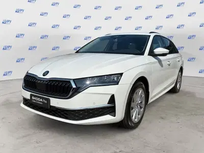 Skoda Octavia Station Wagon 1.5 tsi mhev Executive 115cv dsg nuova a Prato