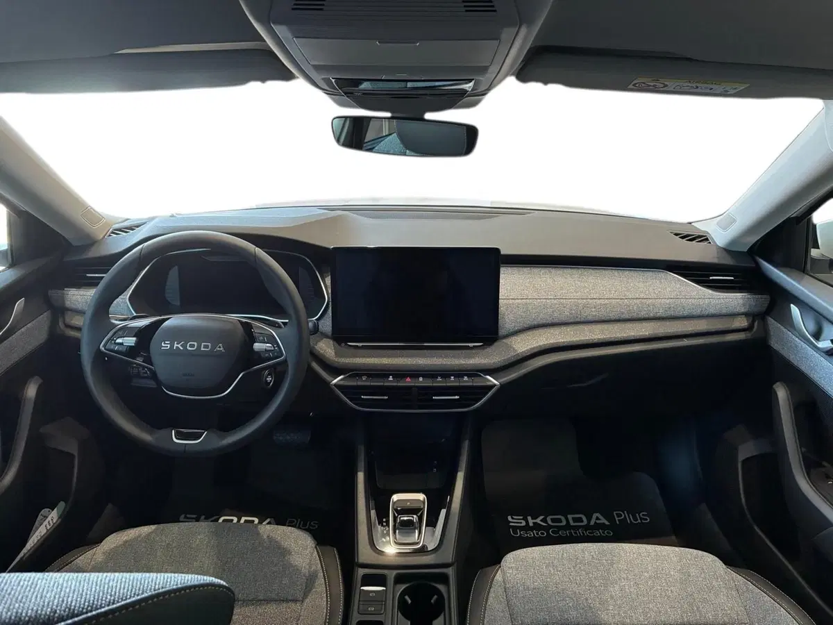 Skoda Octavia Station Wagon nuova a Prato (7)