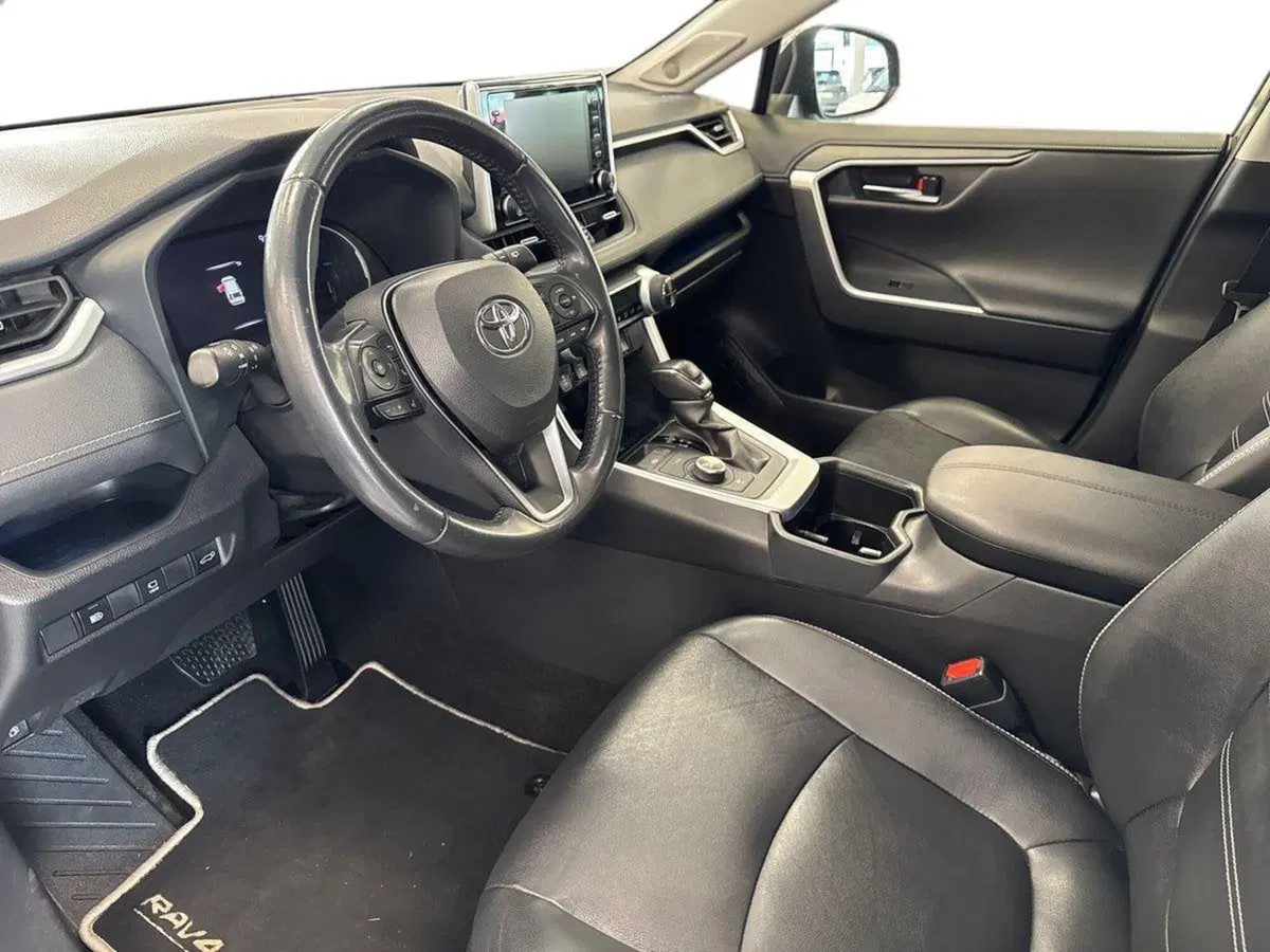 Toyota Rav4 usata a Prato (9)