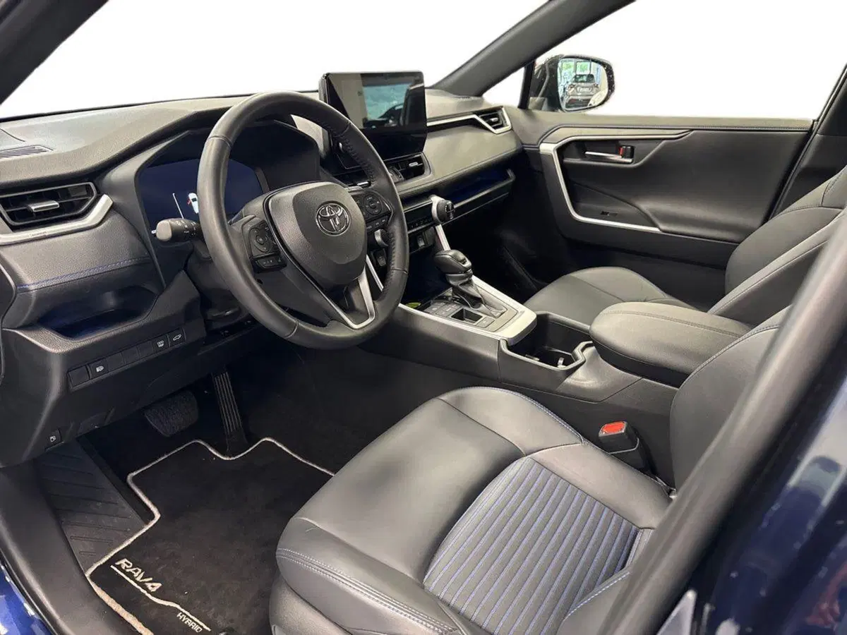 Toyota Rav4 usata a Prato (10)