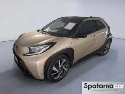 Toyota Aygo X 1.0 Lounge Air 72cv s-cvt del 2023 usata a Milano