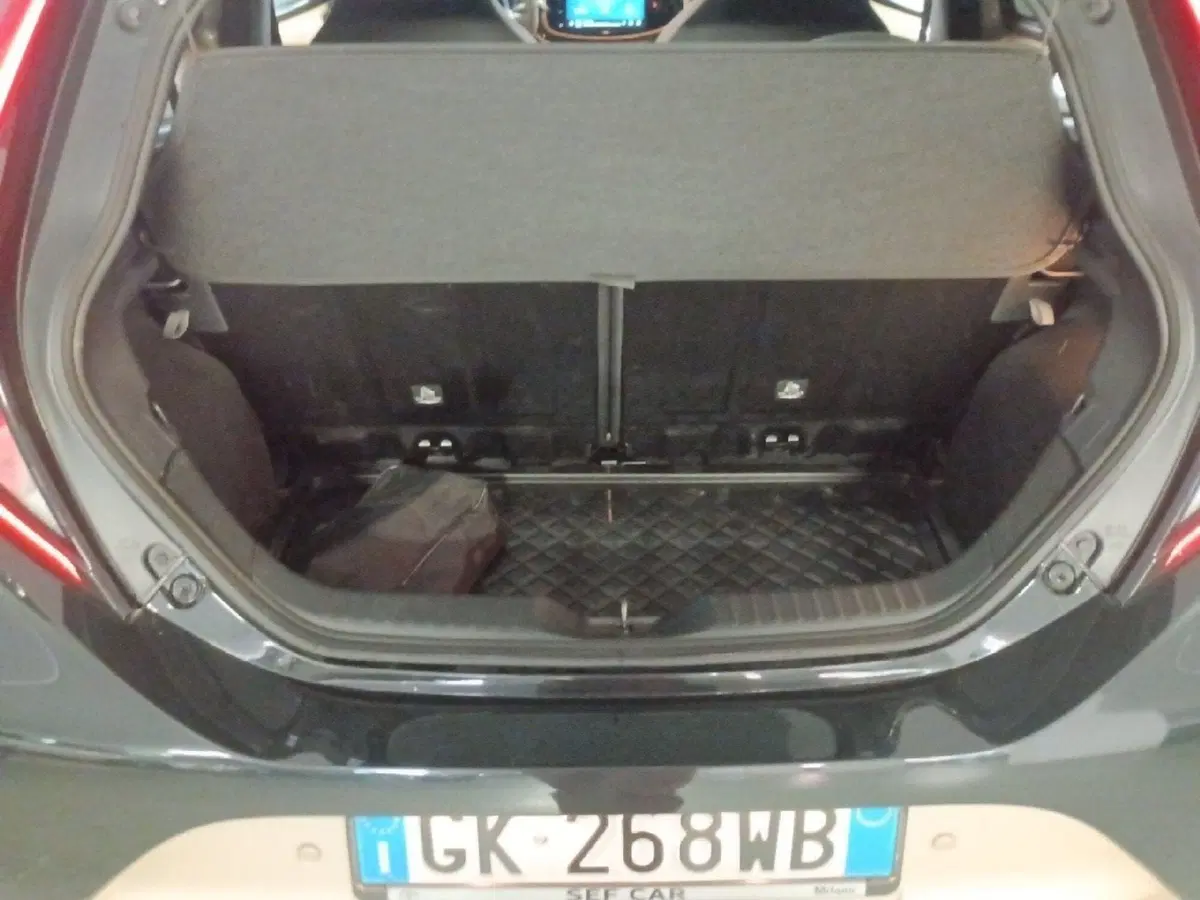 Toyota Aygo X usata a Milano (12)