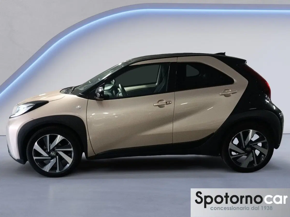 Toyota Aygo X usata a Milano (3)