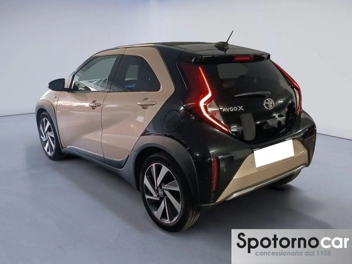 Toyota Aygo X usata a Milano (4)