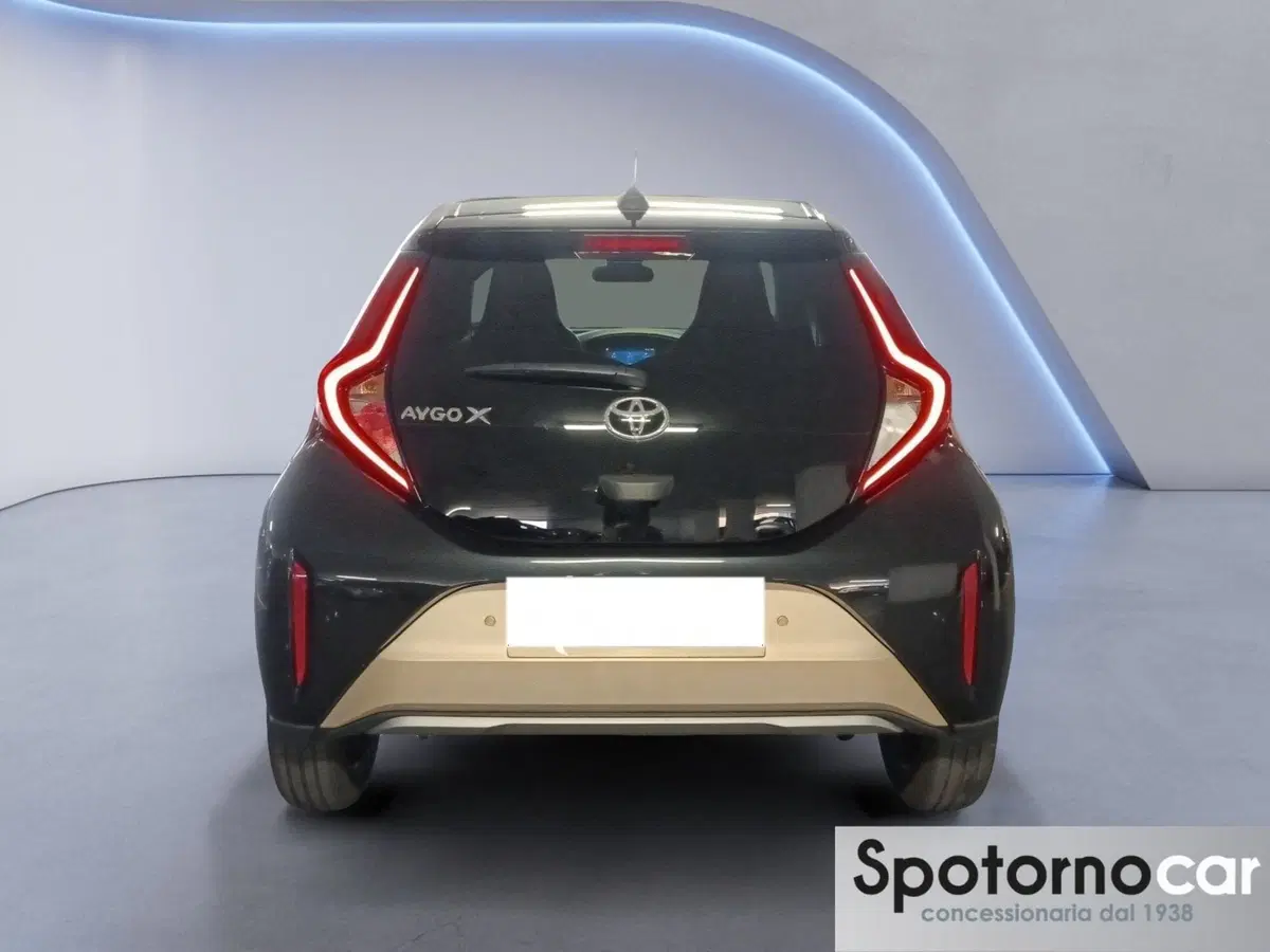 Toyota Aygo X usata a Milano (5)
