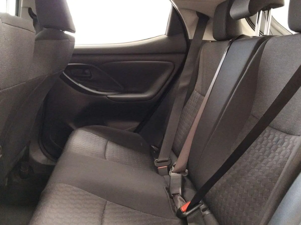 Toyota Yaris usata a Roma (11)