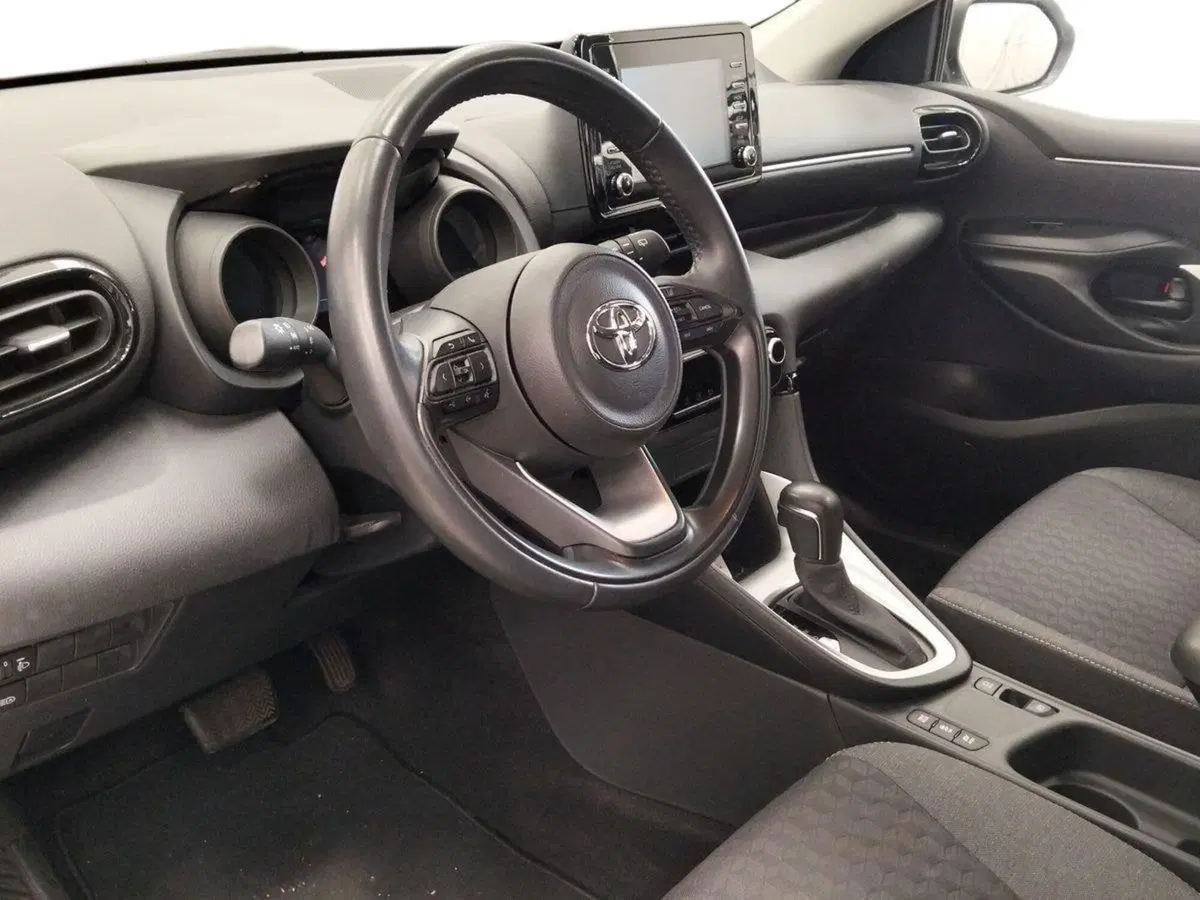 Toyota Yaris usata a Roma (7)
