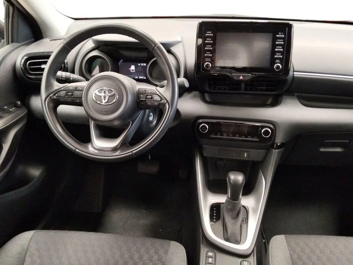 Toyota Yaris usata a Roma (8)