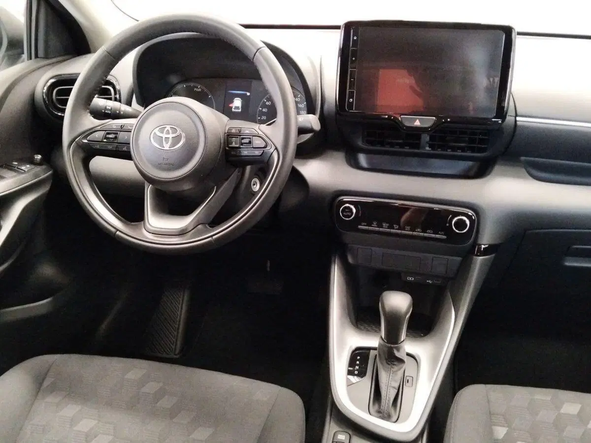 Toyota Yaris usata a Roma (7)