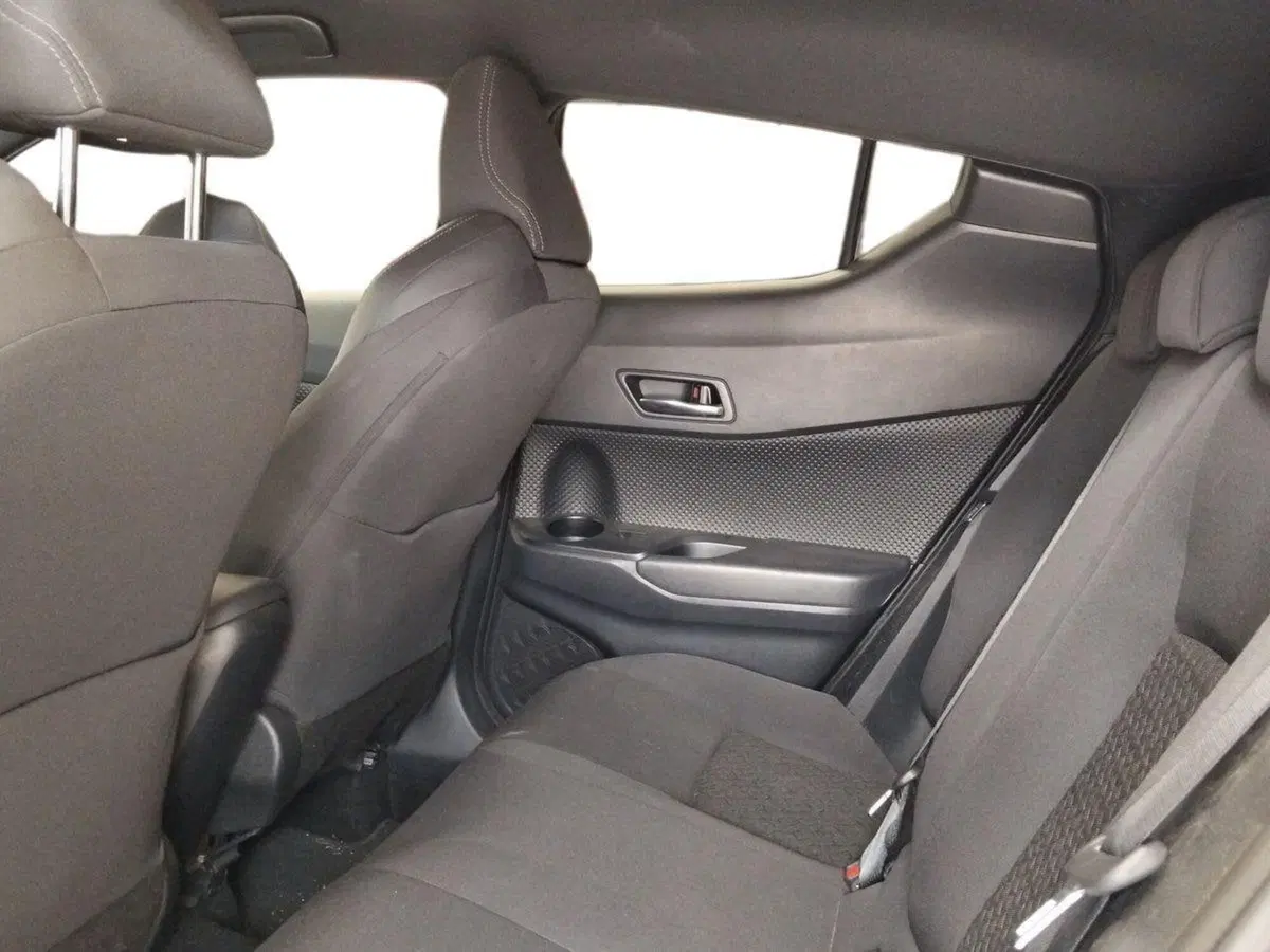 Toyota Toyota C-HR usata a Roma (10)