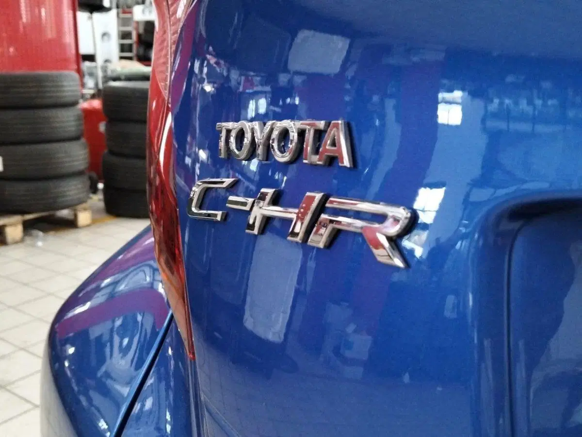 Toyota Toyota C-HR usata a Roma (15)