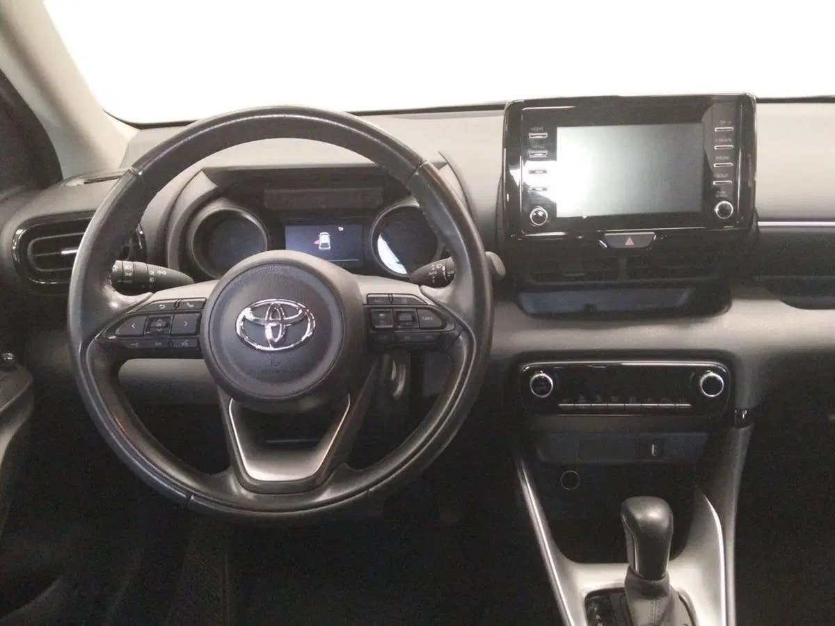Toyota Yaris usata a Roma (7)