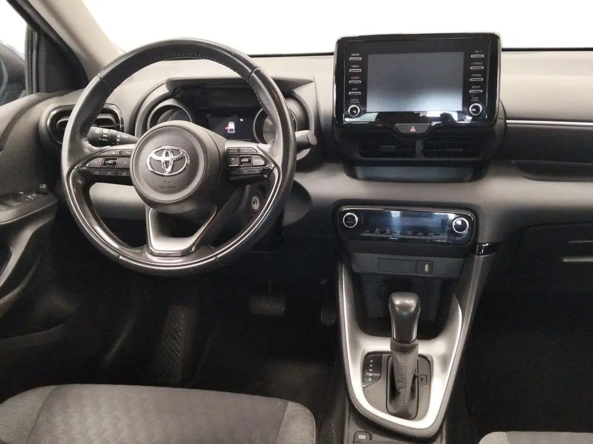 Toyota Yaris usata a Roma (7)