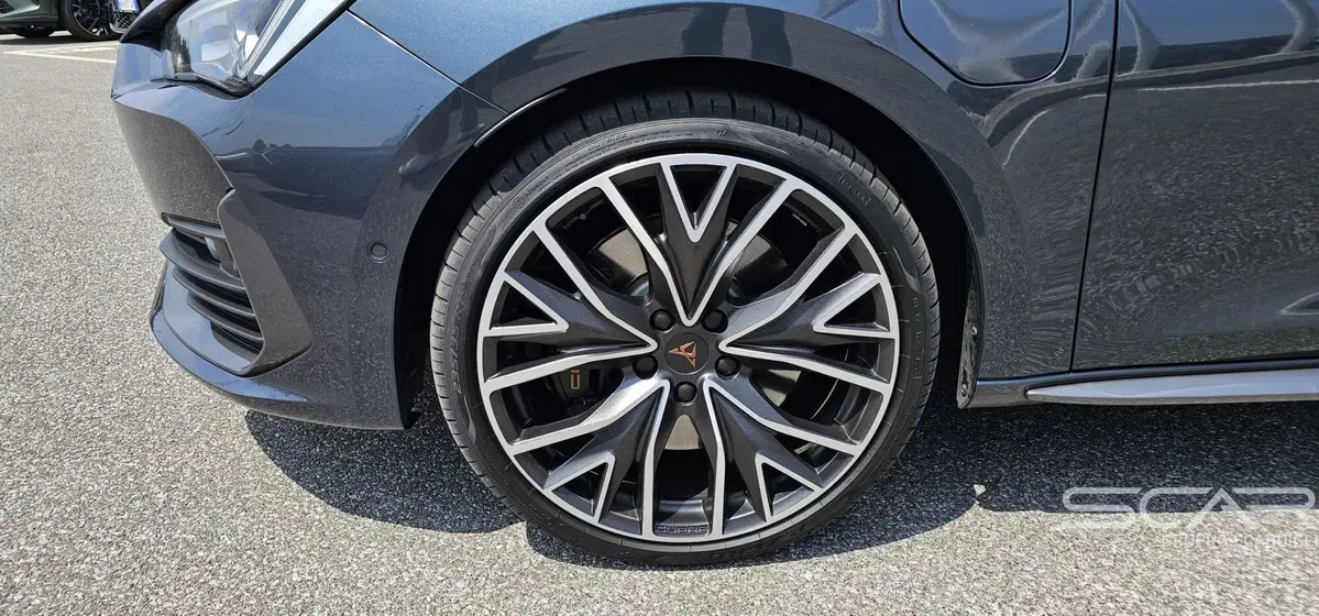 Cupra Leon usata a Livorno (10)