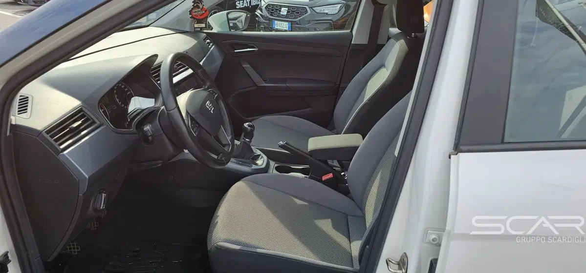 SEAT Arona usata a Livorno (13)