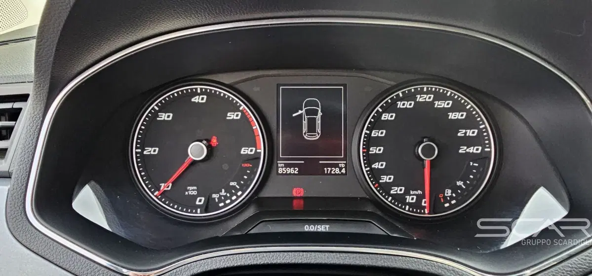 SEAT Arona usata a Livorno (14)