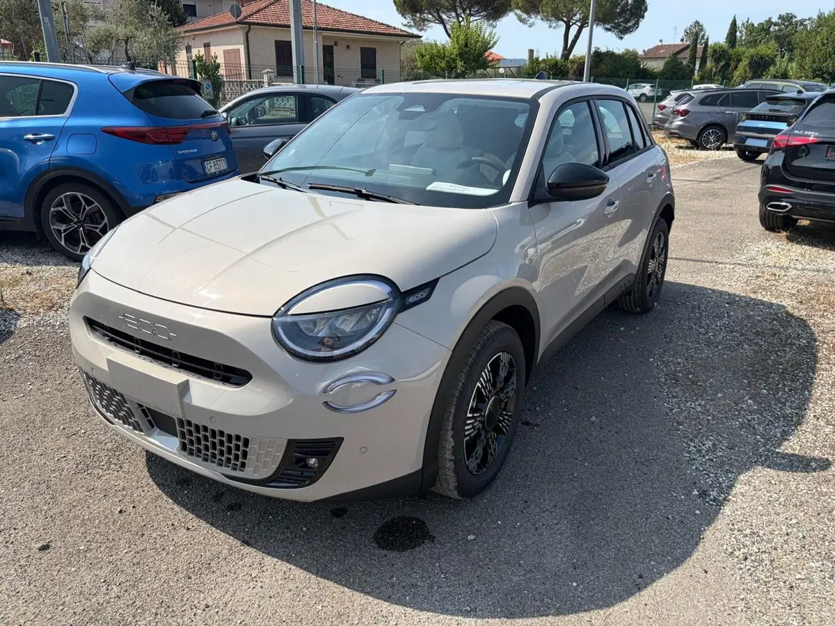 Fiat 600 nuova a La Spezia (3)