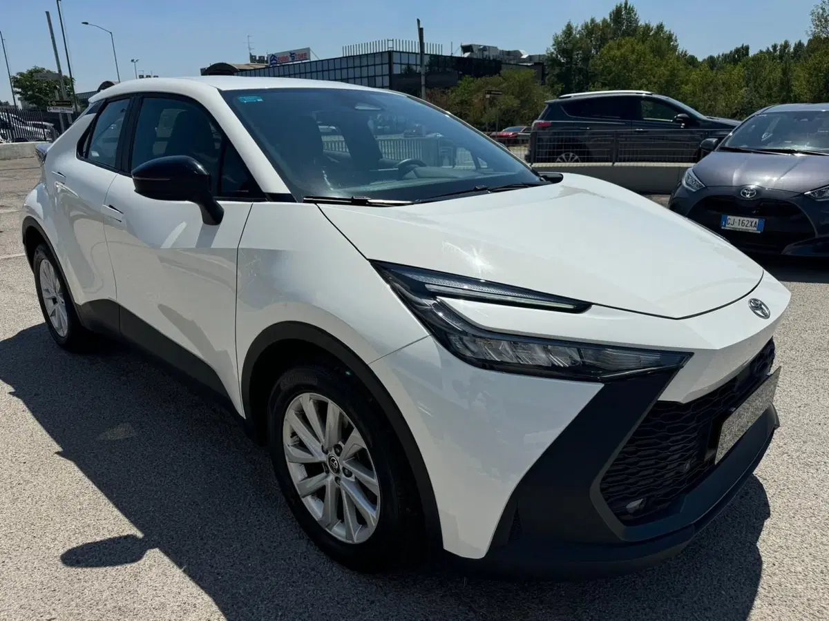 Toyota Toyota C-HR usata a Modena (4)