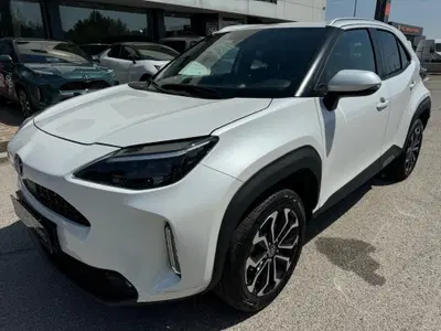 Toyota Yaris Cross Trend fwd 115cv e-cvt del 2022 usata a Modena