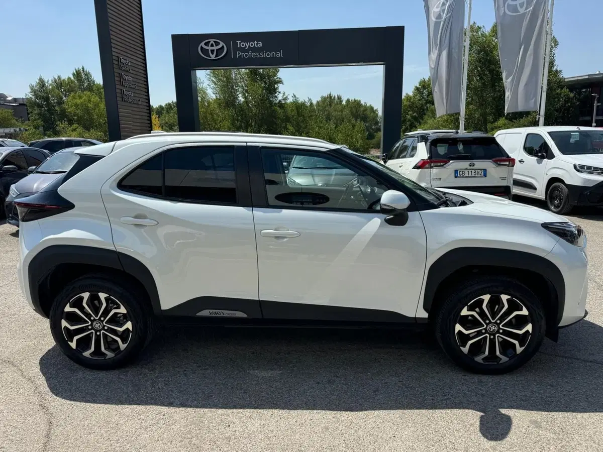 Toyota Yaris Cross usata a Modena (5)