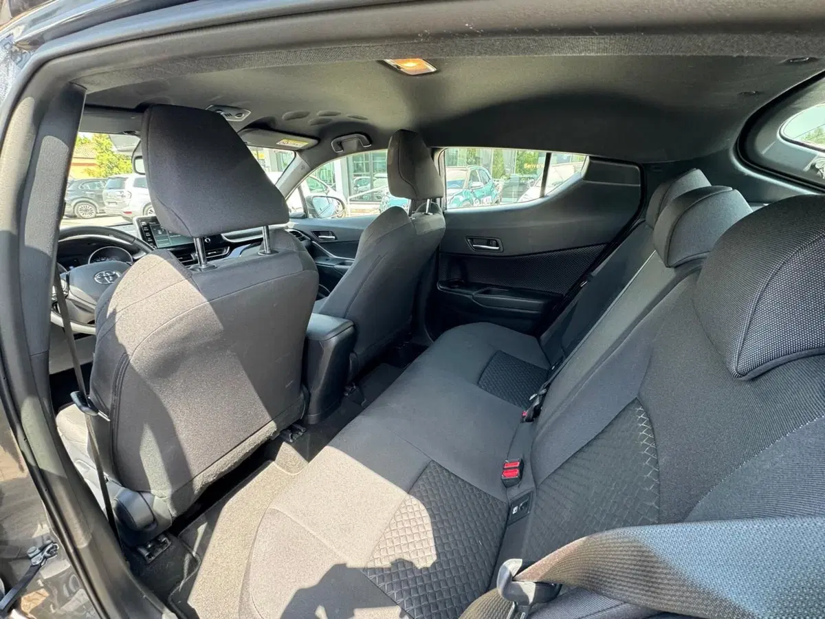 Toyota Toyota C-HR usata a Modena (14)