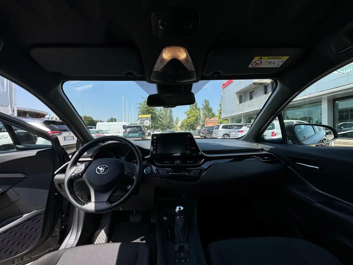 Toyota Toyota C-HR usata a Modena (17)