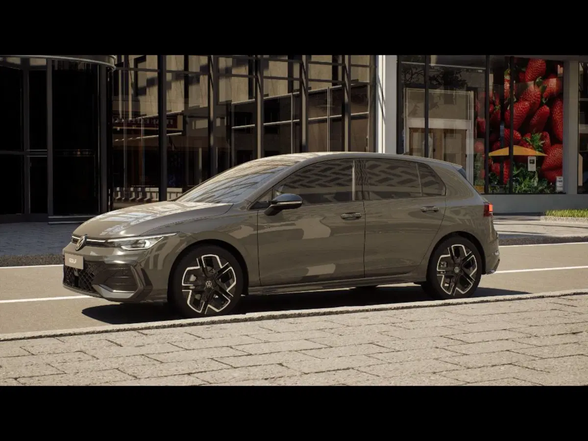 Volkswagen Golf nuova a Livorno (2)