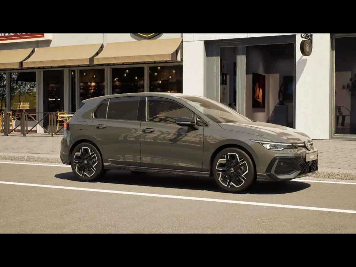 Volkswagen Golf nuova a Livorno (3)
