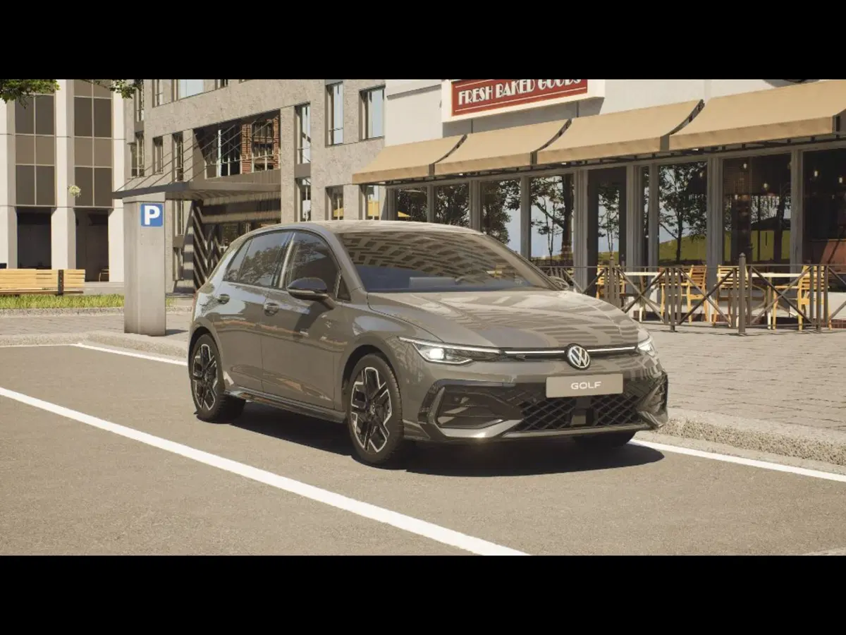 Volkswagen Golf nuova a Livorno (4)