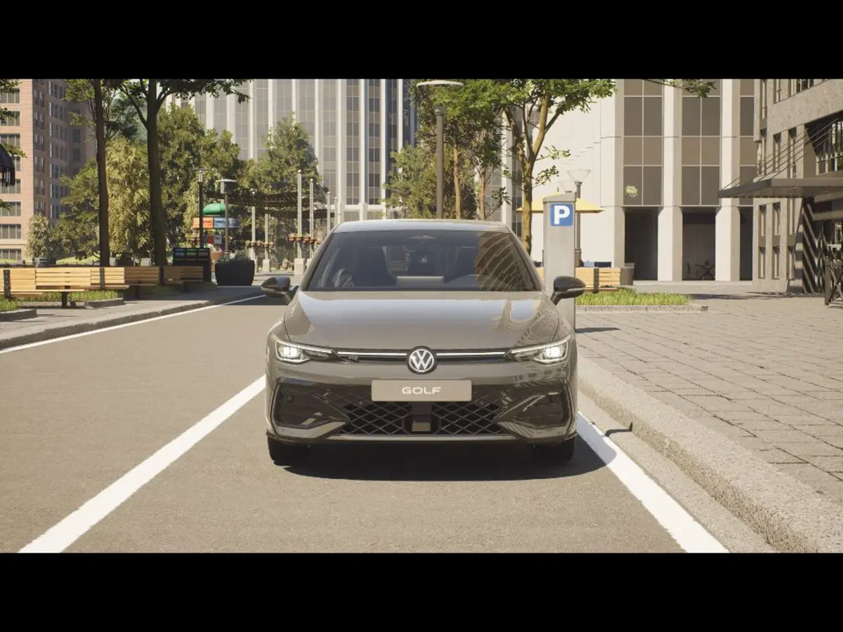 Volkswagen Golf nuova a Livorno (5)