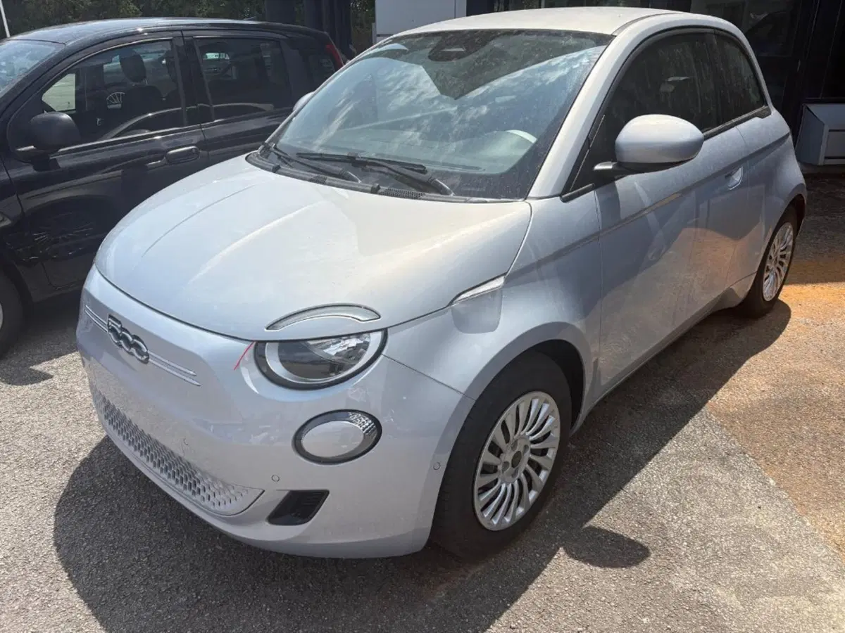 Fiat 500 Cabrio nuova a Siena
