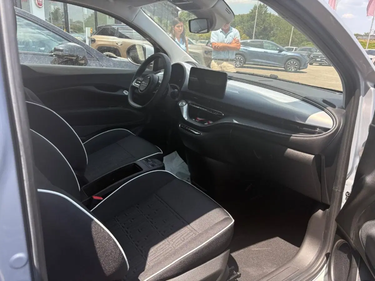 Fiat 500 Cabrio nuova a Siena (7)
