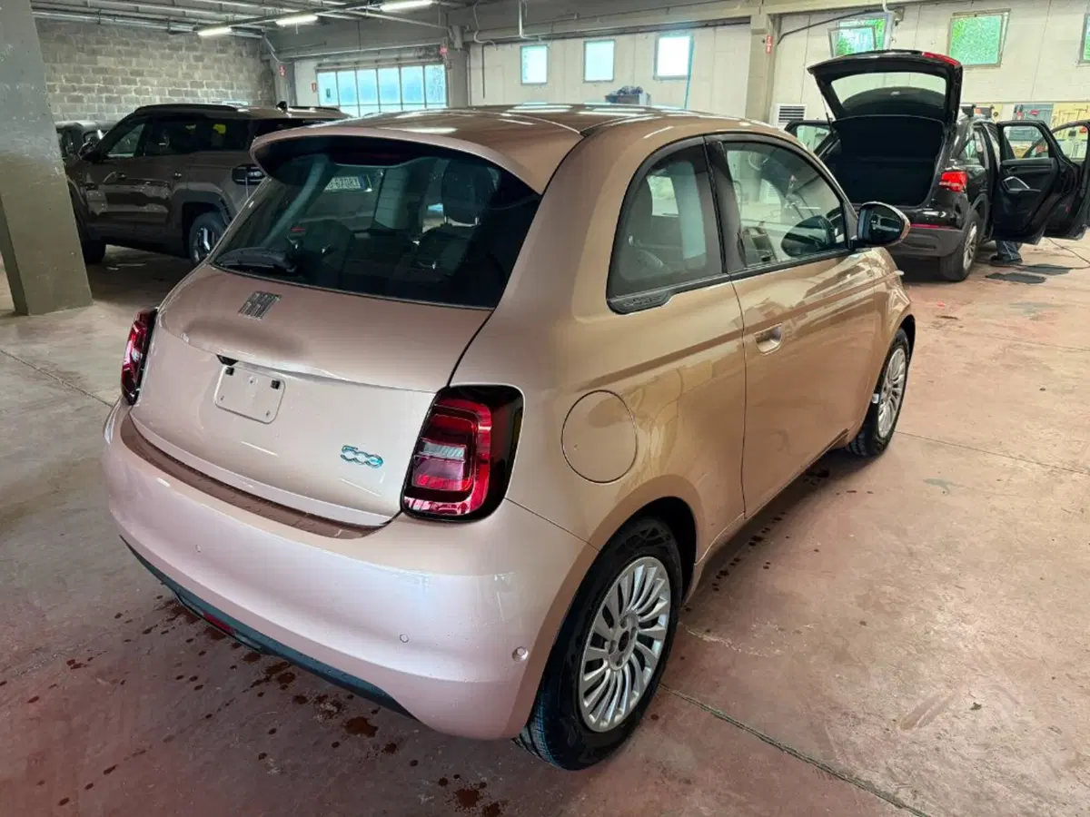 Fiat 500 Cabrio nuova a Firenze (10)
