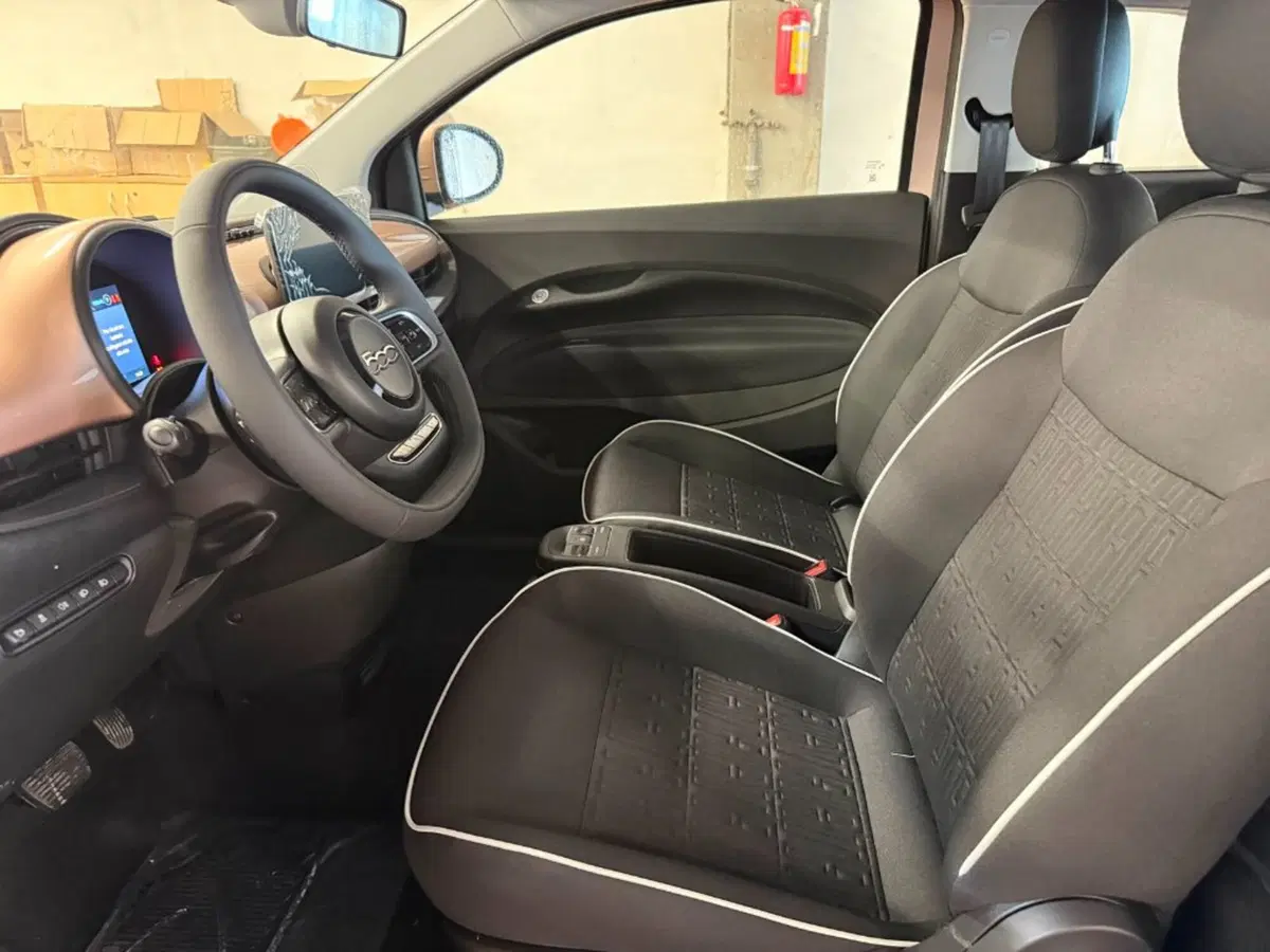 Fiat 500 Cabrio nuova a Firenze (3)