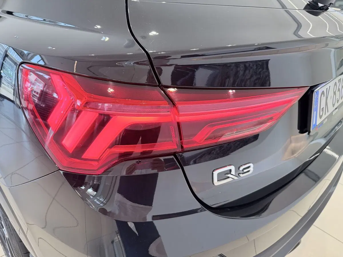 Audi Q3 Sportback usata a Latina (15)