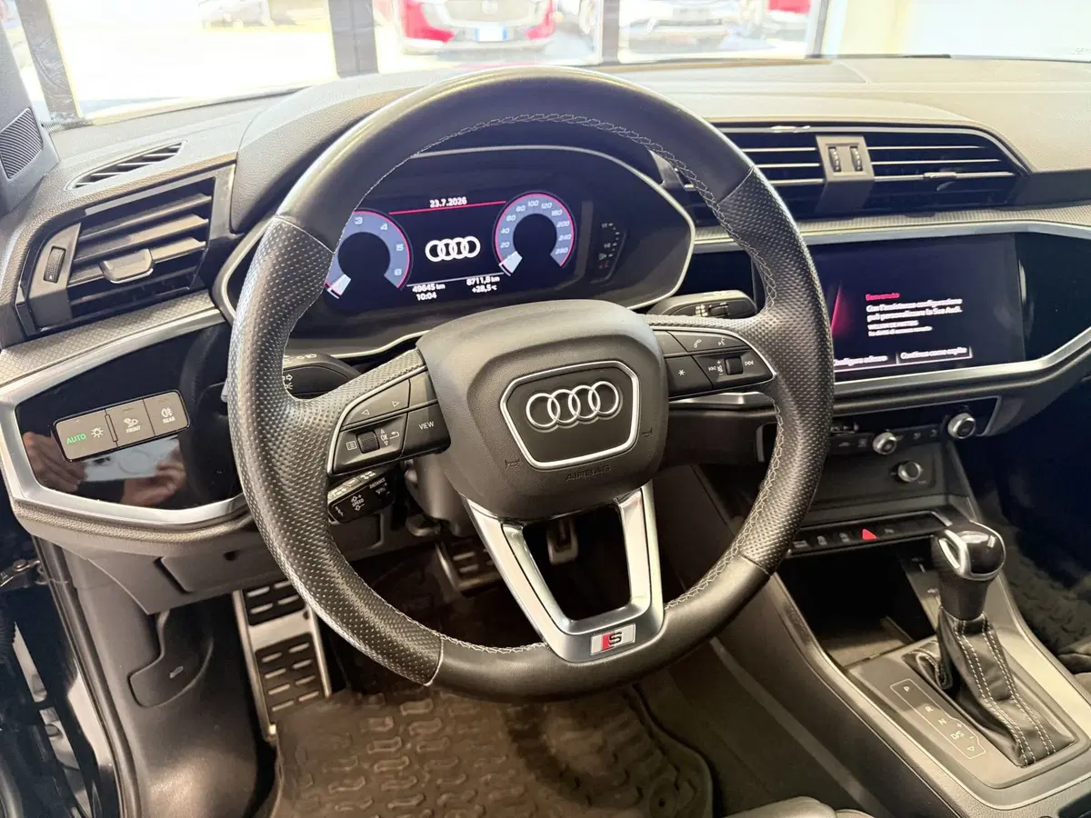 Audi Q3 Sportback usata a Latina (17)