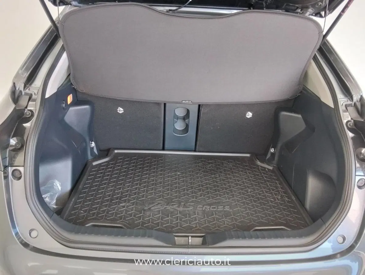 Toyota Yaris Cross usata a Como (20)
