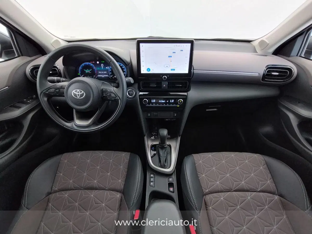 Toyota Yaris Cross usata a Como (4)