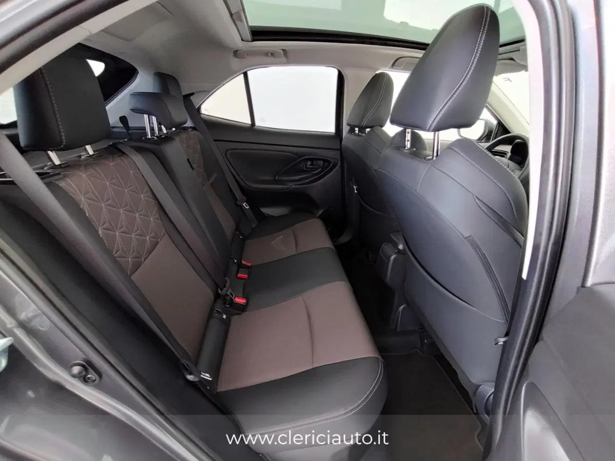 Toyota Yaris Cross usata a Como (5)