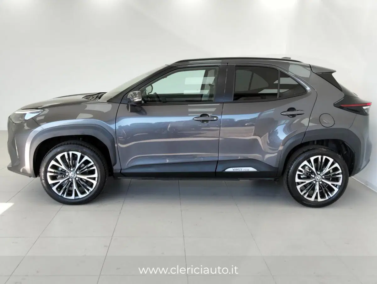 Toyota Yaris Cross usata a Como (8)